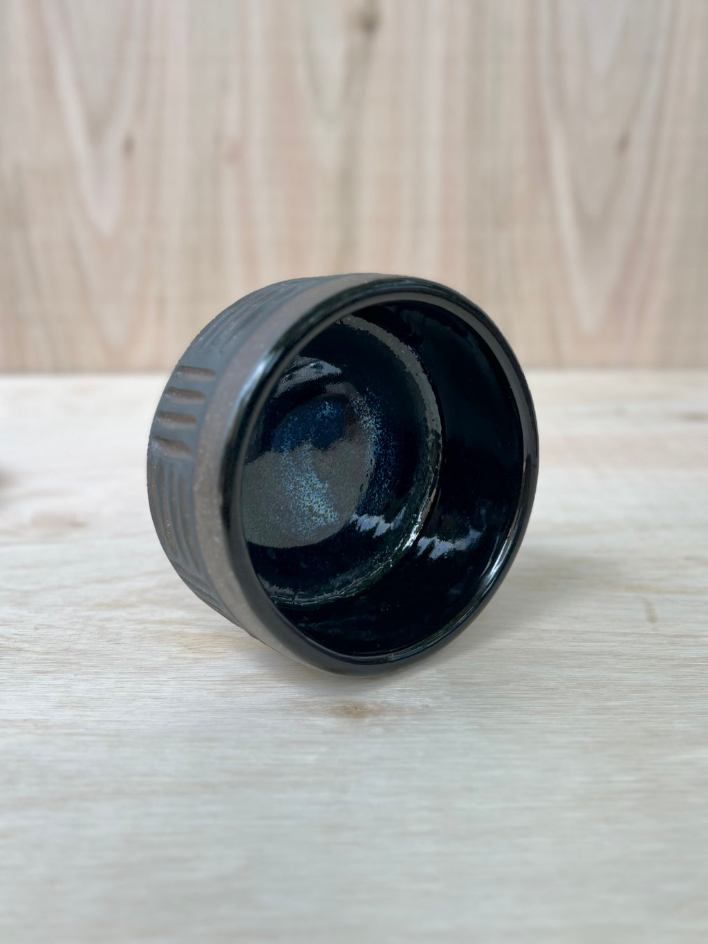 Black Lines Grounding Bowl