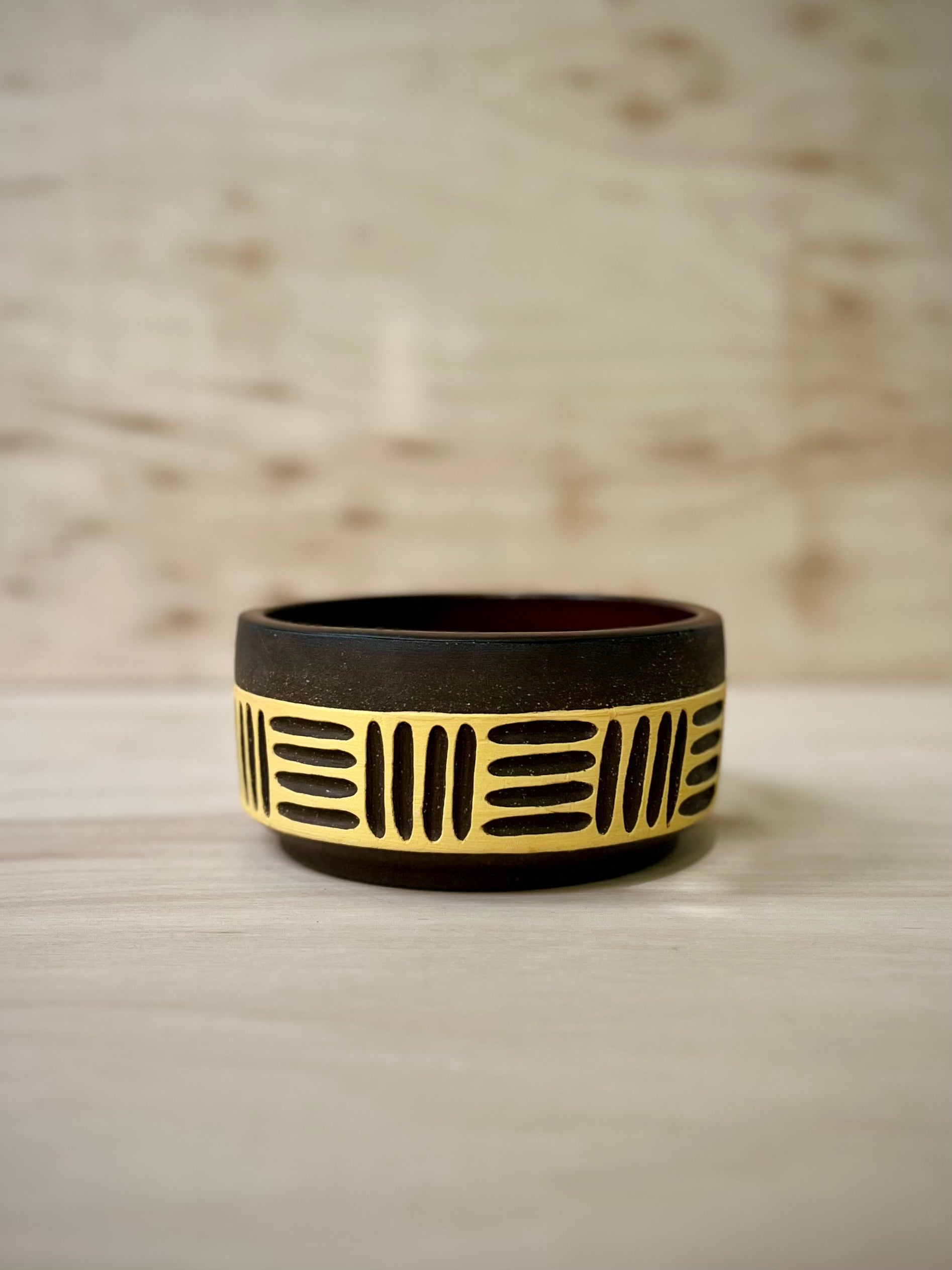 Yellow Lines Grounding Bowl